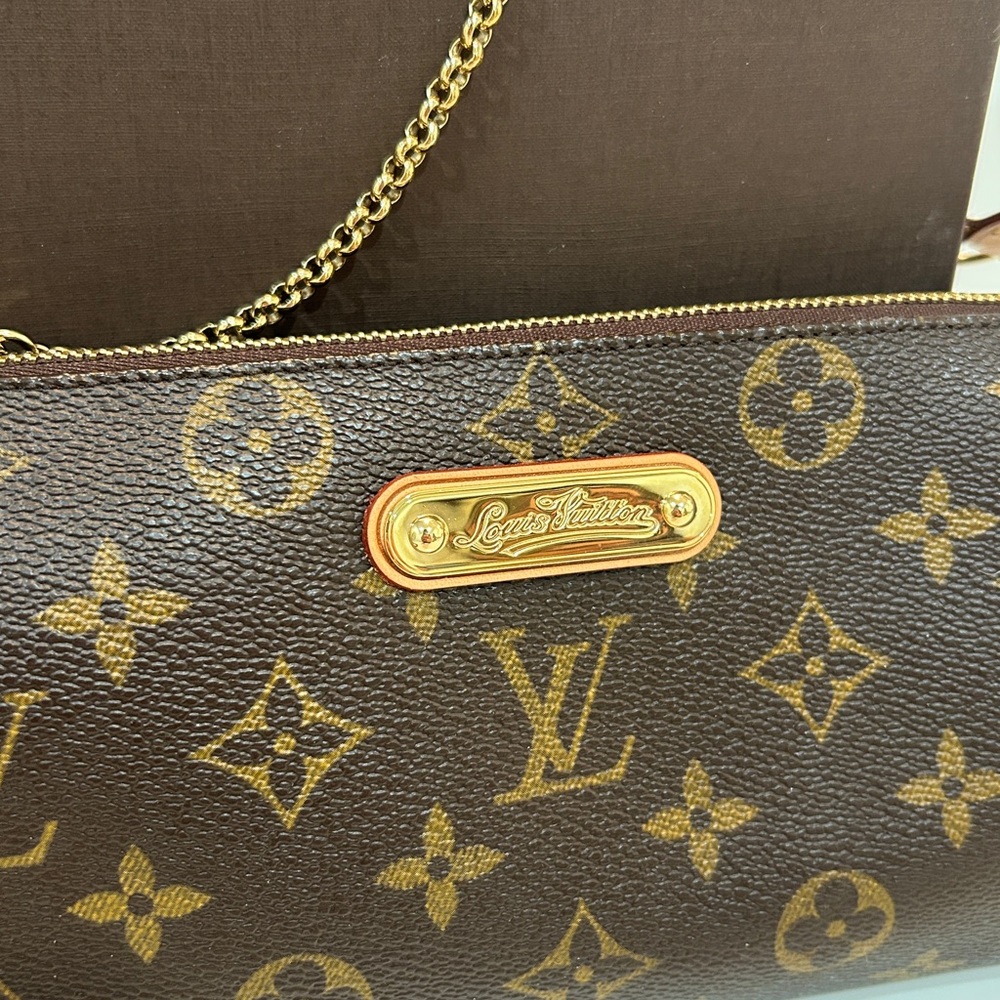 Louis Vuitton Eva Pochette Designer Shoulder Bag - Picture 2 of 4